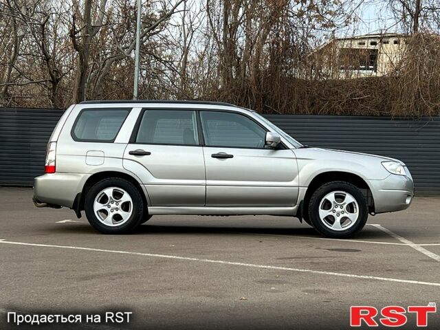 Сірий Субару Forester, об'ємом двигуна 2 л та пробігом 237 тис. км за 6600 $, фото 4 на Automoto.ua