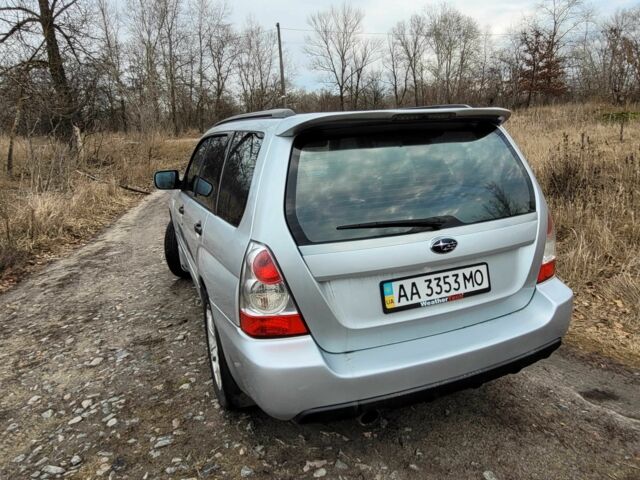 Сірий Субару Forester, об'ємом двигуна 0.25 л та пробігом 200 тис. км за 8700 $, фото 3 на Automoto.ua