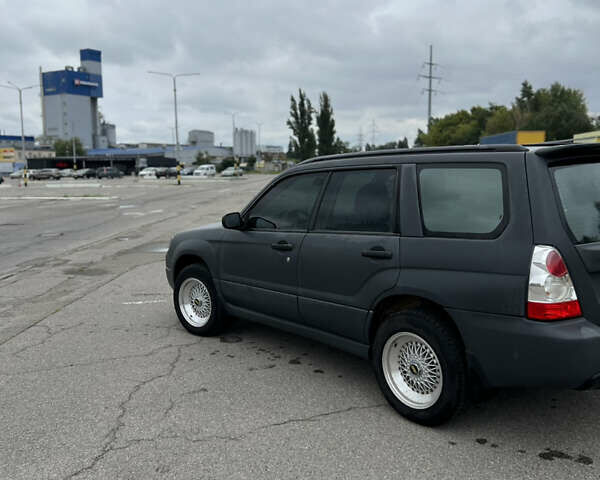 Сірий Субару Forester, об'ємом двигуна 2.5 л та пробігом 268 тис. км за 6400 $, фото 4 на Automoto.ua