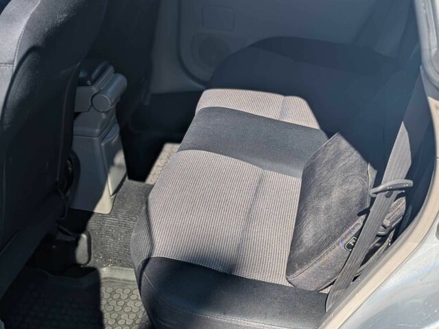 Субару Forester 2006 у Києві на Automoto.ua Сірий Субару Forester, об'ємом двигуна 2 л та пробігом 276 тис. км за 5350 $, фото 14 на Automoto.ua