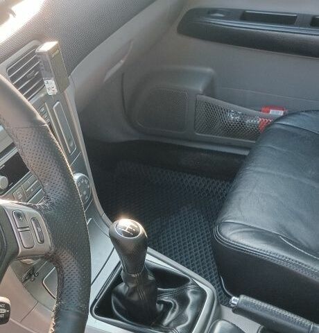 Сірий Субару Forester, об'ємом двигуна 2 л та пробігом 390 тис. км за 6100 $, фото 4 на Automoto.ua