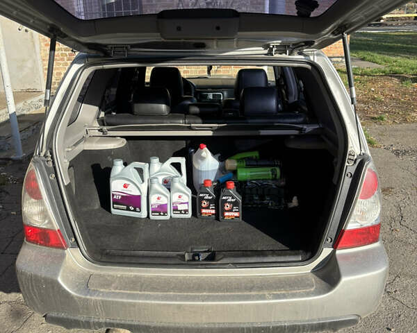 Серый Субару Форестер, объемом двигателя 2.46 л и пробегом 240 тыс. км за 7200 $, фото 5 на Automoto.ua