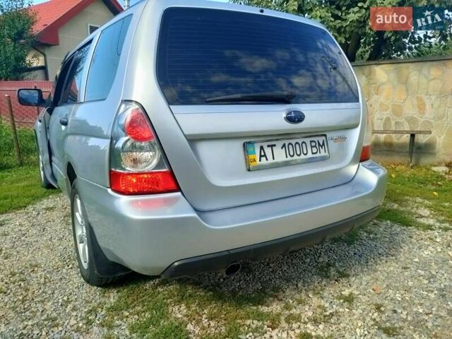 Субару Форестер 2006 в Ивано-Франковске на Automoto.ua Серый Субару Форестер, объемом двигателя 2 л и пробегом 350 тыс. км за 6000 $, фото 1 на Automoto.ua