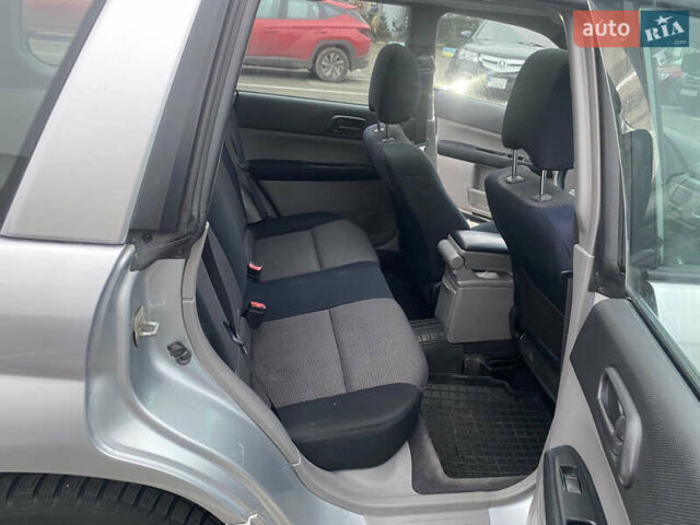 Серый Субару Форестер, объемом двигателя 2 л и пробегом 150 тыс. км за 6450 $, фото 9 на Automoto.ua