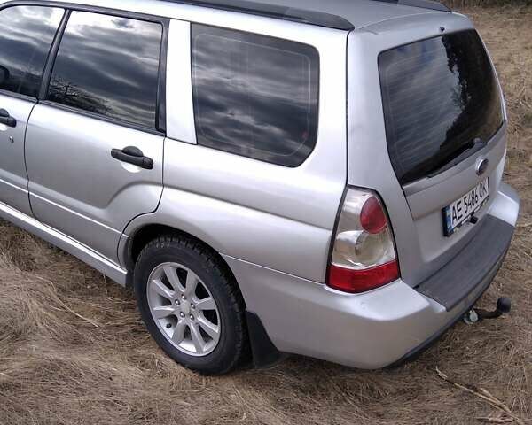 Сірий Субару Forester, об'ємом двигуна 2 л та пробігом 300 тис. км за 5300 $, фото 2 на Automoto.ua