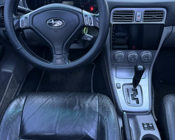 Серый Субару Форестер, объемом двигателя 2 л и пробегом 195 тыс. км за 6700 $, фото 11 на Automoto.ua