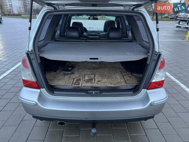 Серый Субару Форестер, объемом двигателя 2 л и пробегом 195 тыс. км за 6700 $, фото 17 на Automoto.ua