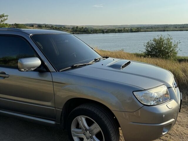 Серый Субару Форестер, объемом двигателя 2.5 л и пробегом 270 тыс. км за 8000 $, фото 1 на Automoto.ua