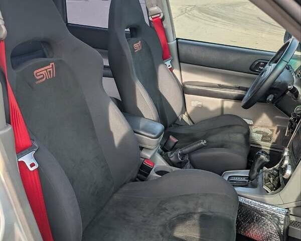 Серый Субару Форестер, объемом двигателя 2.5 л и пробегом 75 тыс. км за 13000 $, фото 34 на Automoto.ua