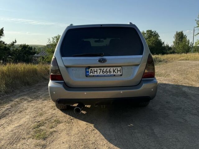 Серый Субару Форестер, объемом двигателя 2.5 л и пробегом 270 тыс. км за 8000 $, фото 4 на Automoto.ua
