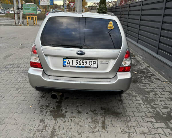 Серый Субару Форестер, объемом двигателя 2.46 л и пробегом 240 тыс. км за 7200 $, фото 4 на Automoto.ua