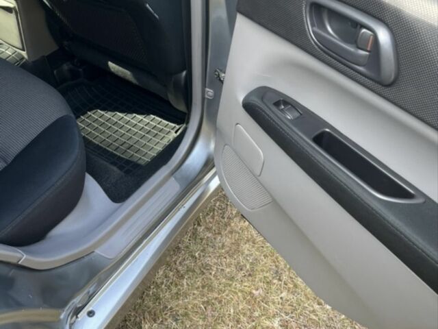 Сірий Субару Forester, об'ємом двигуна 2 л та пробігом 244 тис. км за 4600 $, фото 7 на Automoto.ua