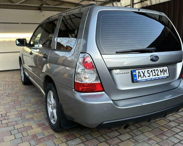 Сірий Субару Forester, об'ємом двигуна 1.99 л та пробігом 133 тис. км за 7500 $, фото 4 на Automoto.ua