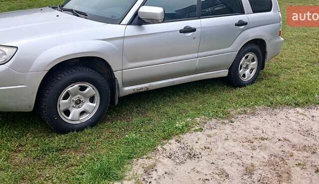 Серый Субару Форестер, объемом двигателя 2 л и пробегом 261 тыс. км за 4800 $, фото 2 на Automoto.ua