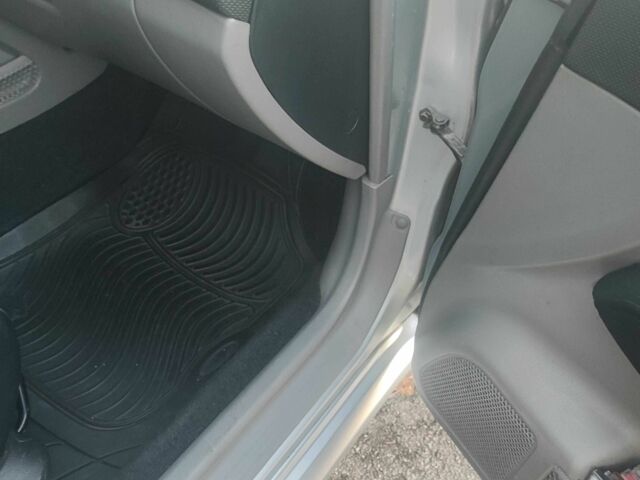 Серый Субару Форестер, объемом двигателя 2 л и пробегом 203 тыс. км за 6900 $, фото 9 на Automoto.ua