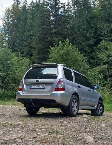 Серый Субару Форестер, объемом двигателя 2 л и пробегом 261 тыс. км за 4800 $, фото 3 на Automoto.ua