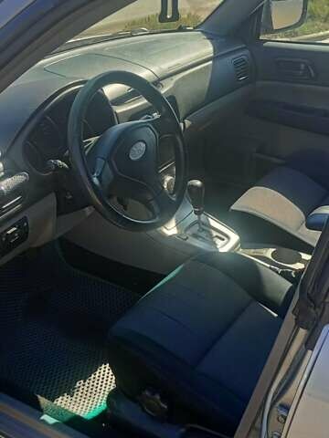 Серый Субару Форестер, объемом двигателя 1.99 л и пробегом 295 тыс. км за 5400 $, фото 10 на Automoto.ua