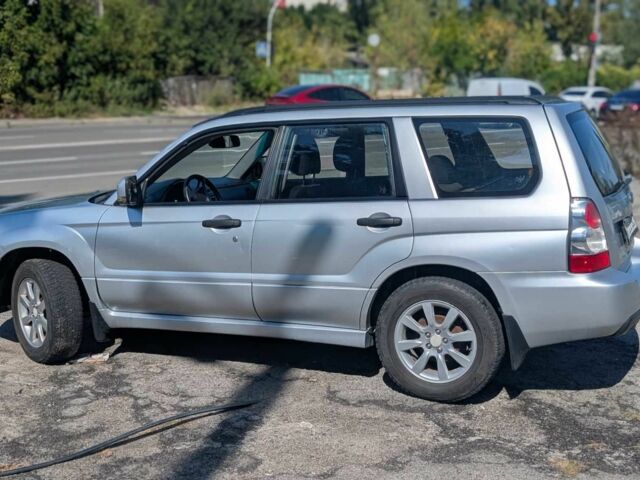 Субару Forester 2006 у Києві на Automoto.ua Сірий Субару Forester, об'ємом двигуна 2 л та пробігом 276 тис. км за 5350 $, фото 3 на Automoto.ua