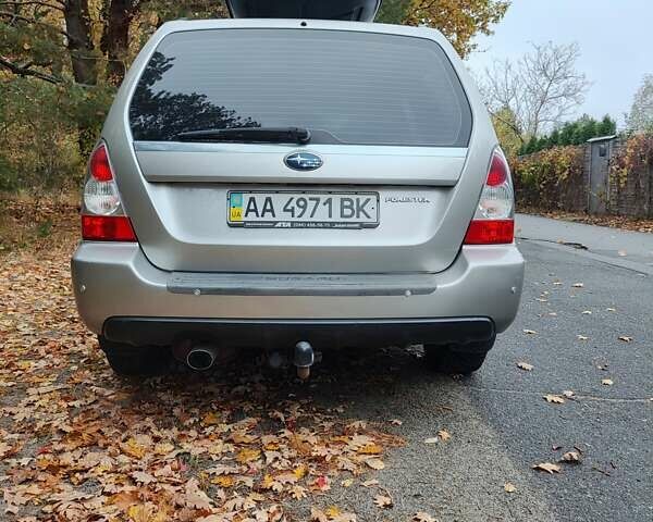 Сірий Субару Forester, об'ємом двигуна 2 л та пробігом 190 тис. км за 5900 $, фото 2 на Automoto.ua