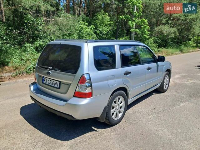 Субару Форестер 2006 в Киеве на Automoto.ua Серый Субару Форестер, объемом двигателя 1.99 л и пробегом 186 тыс. км за 7500 $, фото 4 на Automoto.ua