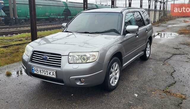 Серый Субару Форестер, объемом двигателя 1.99 л и пробегом 275 тыс. км за 6300 $, фото 5 на Automoto.ua