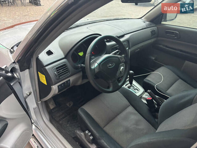 Сірий Субару Forester, об'ємом двигуна 1.99 л та пробігом 294 тис. км за 5700 $, фото 6 на Automoto.ua
