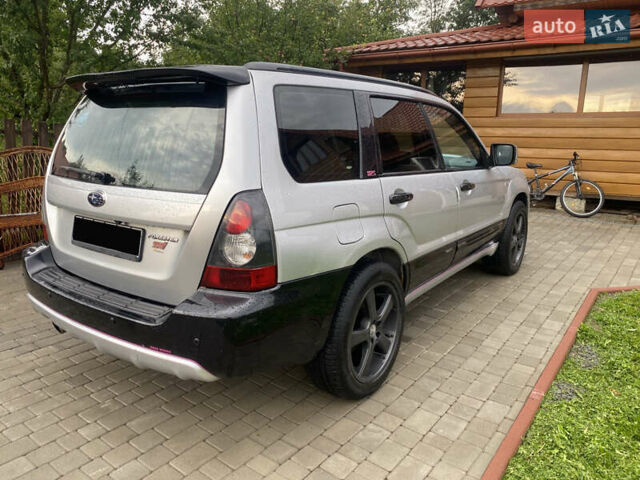 Сірий Субару Forester, об'ємом двигуна 1.99 л та пробігом 260 тис. км за 6000 $, фото 3 на Automoto.ua