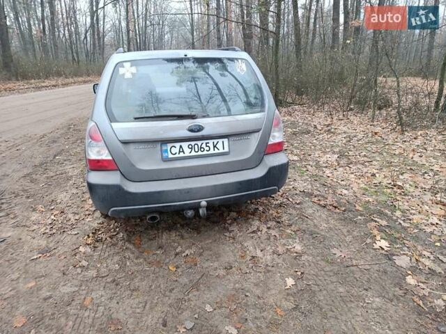 Сірий Субару Forester, об'ємом двигуна 2 л та пробігом 370 тис. км за 5300 $, фото 5 на Automoto.ua