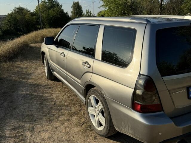 Серый Субару Форестер, объемом двигателя 2.5 л и пробегом 270 тыс. км за 8000 $, фото 5 на Automoto.ua