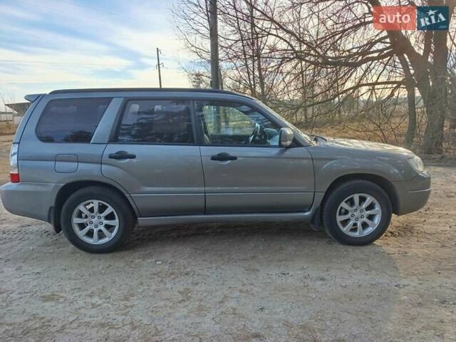 Серый Субару Форестер, объемом двигателя 1.99 л и пробегом 275 тыс. км за 6250 $, фото 9 на Automoto.ua