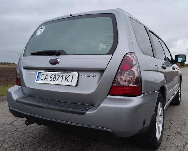 Серый Субару Форестер, объемом двигателя 2 л и пробегом 280 тыс. км за 7500 $, фото 7 на Automoto.ua