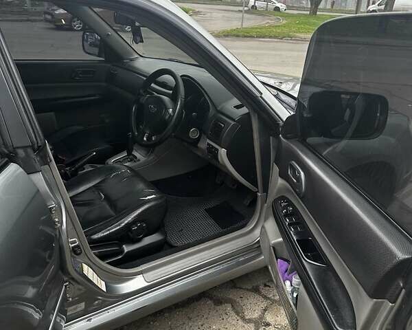 Серый Субару Форестер, объемом двигателя 2 л и пробегом 370 тыс. км за 4000 $, фото 11 на Automoto.ua