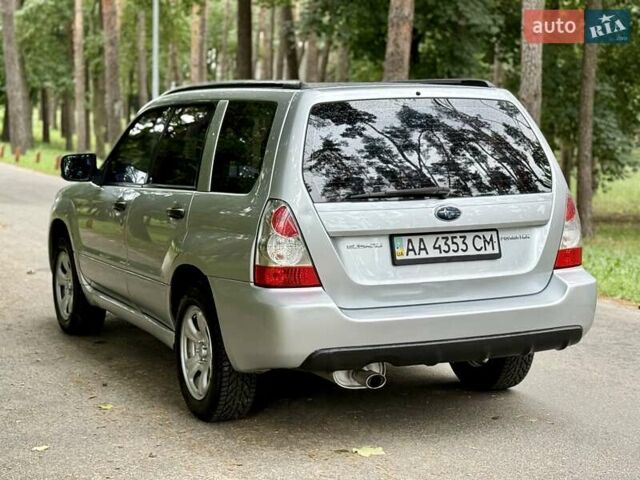 Серый Субару Форестер, объемом двигателя 2 л и пробегом 178 тыс. км за 6850 $, фото 6 на Automoto.ua