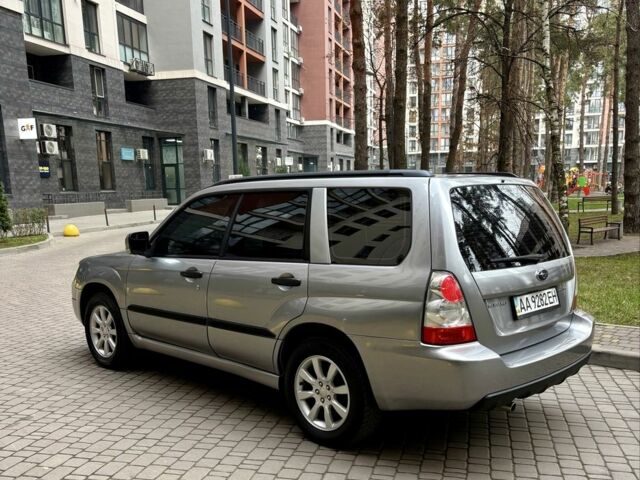 Серый Субару Форестер, объемом двигателя 2 л и пробегом 250 тыс. км за 6200 $, фото 6 на Automoto.ua