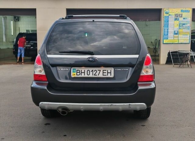Серый Субару Форестер, объемом двигателя 2 л и пробегом 281 тыс. км за 8299 $, фото 3 на Automoto.ua