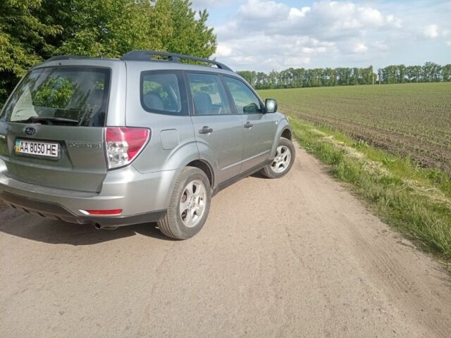 Сірий Субару Forester, об'ємом двигуна 2 л та пробігом 305 тис. км за 8000 $, фото 6 на Automoto.ua