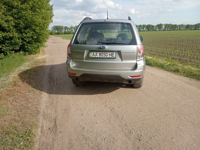 Сірий Субару Forester, об'ємом двигуна 2 л та пробігом 305 тис. км за 8000 $, фото 5 на Automoto.ua