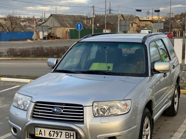 Серый Субару Форестер, объемом двигателя 2 л и пробегом 145 тыс. км за 8905 $, фото 5 на Automoto.ua