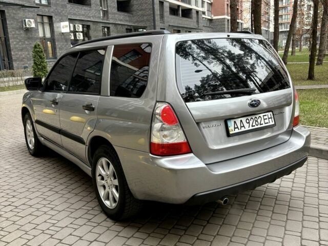 Серый Субару Форестер, объемом двигателя 2 л и пробегом 250 тыс. км за 6200 $, фото 7 на Automoto.ua