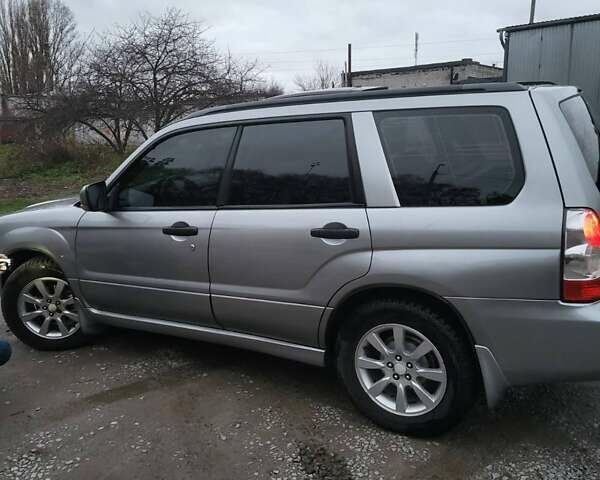 Серый Субару Форестер, объемом двигателя 1.99 л и пробегом 326 тыс. км за 8500 $, фото 2 на Automoto.ua