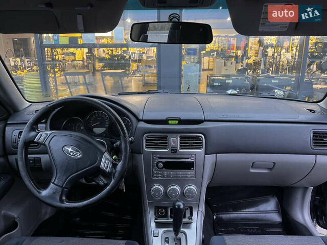 Серый Субару Форестер, объемом двигателя 2 л и пробегом 239 тыс. км за 5800 $, фото 11 на Automoto.ua