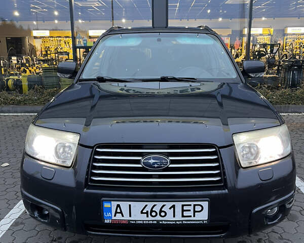 Серый Субару Форестер, объемом двигателя 2 л и пробегом 239 тыс. км за 5800 $, фото 1 на Automoto.ua