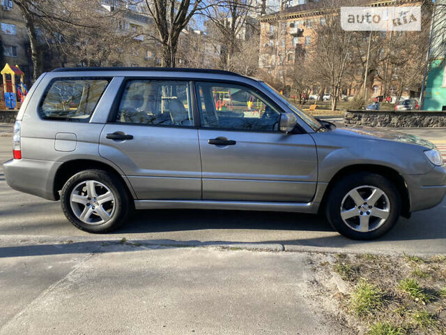 Сірий Субару Forester, об'ємом двигуна 1.99 л та пробігом 61 тис. км за 9800 $, фото 1 на Automoto.ua