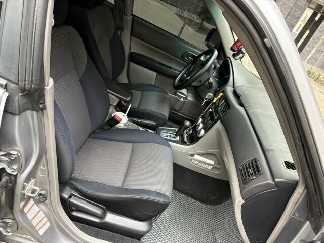 Серый Субару Форестер, объемом двигателя 2 л и пробегом 250 тыс. км за 6200 $, фото 9 на Automoto.ua