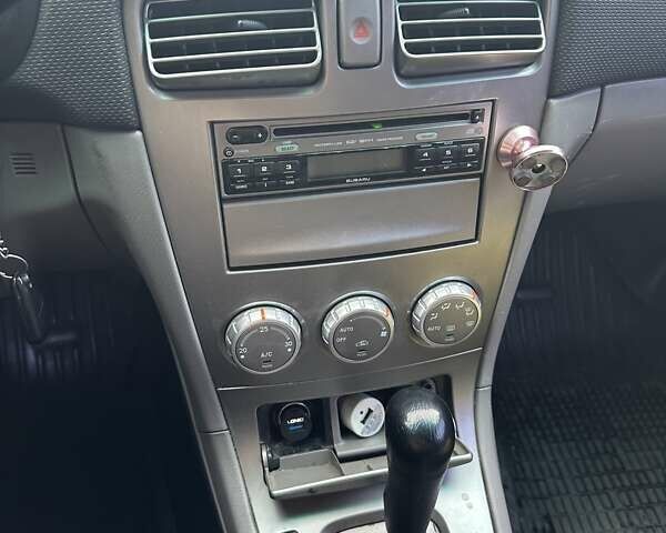 Сірий Субару Forester, об'ємом двигуна 2 л та пробігом 225 тис. км за 5250 $, фото 2 на Automoto.ua