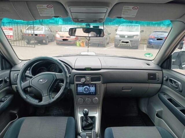 Серый Субару Форестер, объемом двигателя 2 л и пробегом 325 тыс. км за 5800 $, фото 6 на Automoto.ua