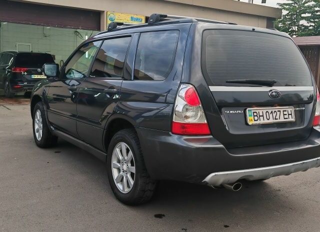 Серый Субару Форестер, объемом двигателя 2 л и пробегом 281 тыс. км за 8299 $, фото 2 на Automoto.ua