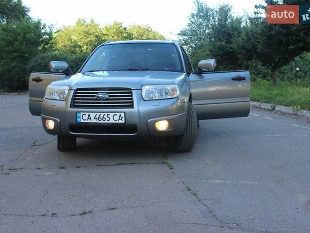 Серый Субару Форестер, объемом двигателя 2 л и пробегом 275 тыс. км за 6200 $, фото 12 на Automoto.ua