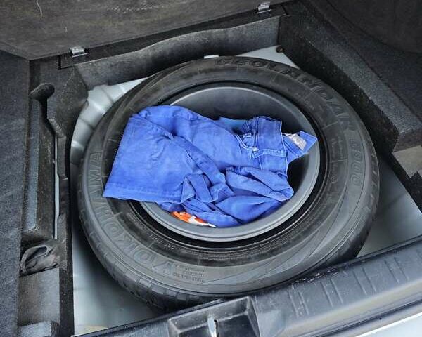 Серый Субару Форестер, объемом двигателя 2.46 л и пробегом 188 тыс. км за 5900 $, фото 21 на Automoto.ua