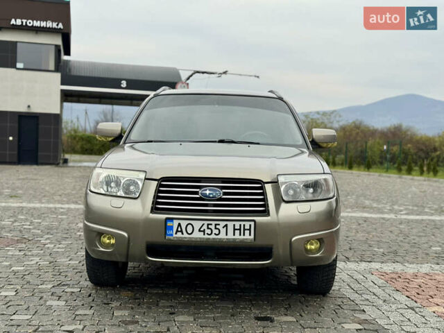 Сірий Субару Forester, об'ємом двигуна 1.99 л та пробігом 149 тис. км за 5699 $, фото 4 на Automoto.ua